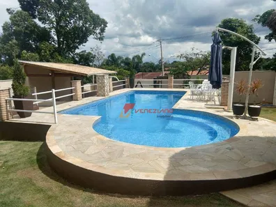 Fazenda / Sítio / Chácara com 4 Quartos à venda, 400m² no Estância Lago Azul (Ártemis), Piracicaba