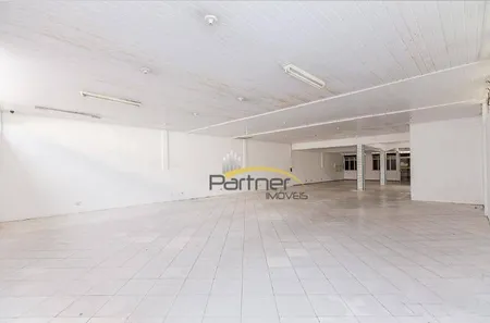 Prédio Inteiro à venda, 500m² no Boqueirão, Curitiba