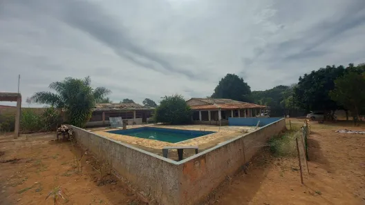Fazenda / Sítio / Chácara com 4 Quartos à venda, 240m² no Setor de Chácaras Riacho Doce, Novo Gama
