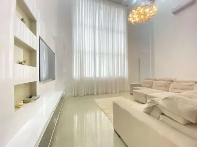 Sobrado com 3 Quartos à venda, 138m² no Centro, Navegantes
