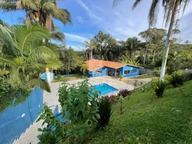 Fazenda / Sítio / Chácara com 3 Quartos à venda, 2790m² no , Juquitiba