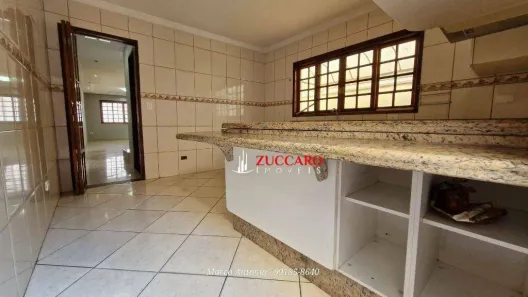 Sobrado com 3 Quartos para alugar, 195m² no Jardim Paraventi, Guarulhos