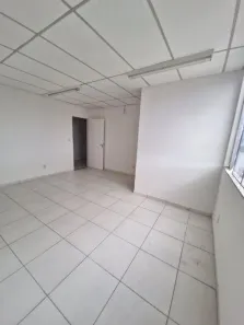 Conjunto Comercial / Sala à venda, 24m² no Recreio Ipitanga, Lauro de Freitas
