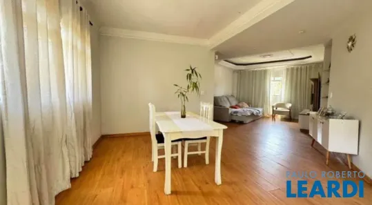 Sobrado com 3 Quartos à venda, 250m² no Parque Véu das Noivas, Poços de Caldas