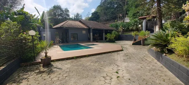 Fazenda / Sítio / Chácara com 4 Quartos à venda, 9859m² no Metalúrgico, Barra Mansa