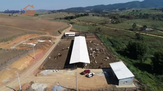Fazenda / Sítio / Chácara à venda, 2000m² no Chácara Marambaia, Caçapava