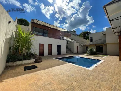 Fazenda / Sítio / Chácara com 4 Quartos à venda, 325m² no Jardim Estância Brasil, Atibaia