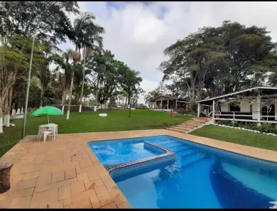 Fazenda / Sítio / Chácara com 4 Quartos para alugar, 22000m² no Centro Cívico, Mogi das Cruzes
