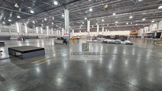 Galpão / Depósito / Armazém para alugar, 10200m² no Centro, Diadema