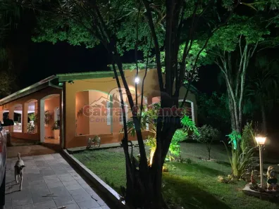 Fazenda / Sítio / Chácara com 5 Quartos para venda ou aluguel, 210m² no Dona Catarina Lago São José, Mairinque
