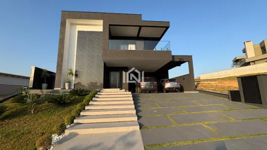 Casa de Condomínio com 4 Quartos à venda, 306m² no Moinho Velho, Embu das Artes