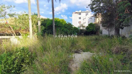 Terreno / Lote / Condomínio à venda, 576m² no Centro, Santa Maria