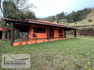Fazenda / Sítio / Chácara com 3 Quartos à venda, 200m² no Palmares, Paty do Alferes