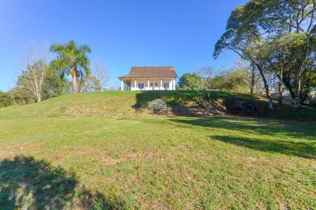 Fazenda / Sítio / Chácara com 3 Quartos à venda, 187m² no São Miguel, Almirante Tamandaré