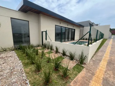 Casa de Condomínio com 3 Quartos à venda, 200m² no Jardins Capri, Senador Canedo