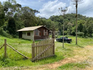 Fazenda / Sítio / Chácara com 3 Quartos à venda, 5600m² no , Águas Mornas