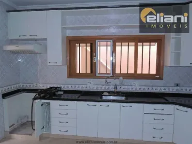 Sobrado com 2 Quartos para alugar, 320m² no Centro, Suzano