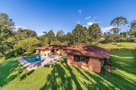 Fazenda / Sítio / Chácara com 7 Quartos à venda, 700m² no Roseira, Colombo