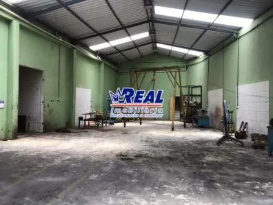 Galpão / Depósito / Armazém à venda, 229m² no Nossa Senhora de Lourdes, Ibirité