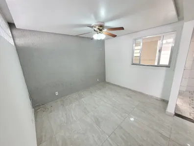 Casa com 2 Quartos à venda, 80m² no Comendador Soares, Nova Iguaçu