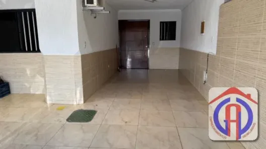 Sobrado com 4 Quartos à venda, 300m² no Núcleo Bandeirante, Brasília