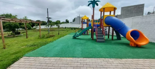 Terreno / Lote / Condomínio à venda, 126m² no Universitário, Cascavel