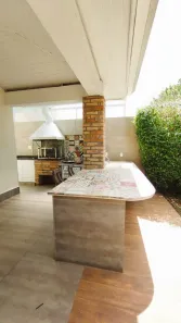Casa de Condomínio com 4 Quartos para alugar, 63m² no Bosque do Vianna, Cotia