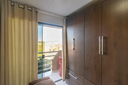 Sobrado com 3 Quartos à venda, 103m² no Itaqui, Campo Largo