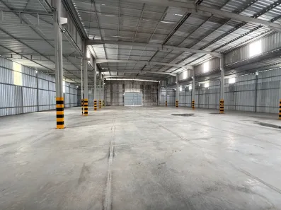 Galpão / Depósito / Armazém para alugar, 2000m² no Centro, Escada