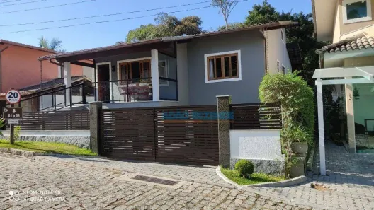 Casa de Condomínio com 4 Quartos à venda, 310m² no Posse, Teresópolis