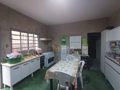 Sobrado com 3 Quartos à venda, 140m² no Parque São Miguel, Hortolândia