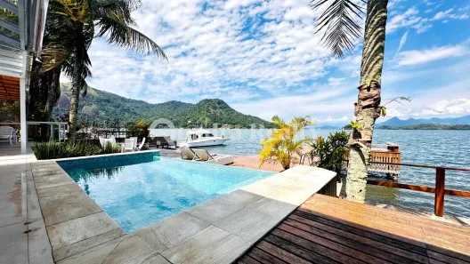 Casa de Condomínio com 4 Quartos à venda, 235m² no Ponta do Sapê (Cunhambebe), Angra dos Reis