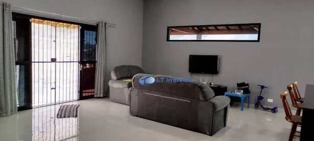 Fazenda / Sítio / Chácara com 4 Quartos à venda, 380m² no Rio Abaixo, Jacareí