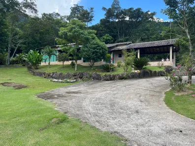 Fazenda / Sítio / Chácara com 2 Quartos à venda, 5000m² no Papucaia, Cachoeiras de Macacu
