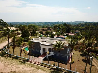Fazenda / Sítio / Chácara com 3 Quartos à venda, 2000m² no , Mairinque