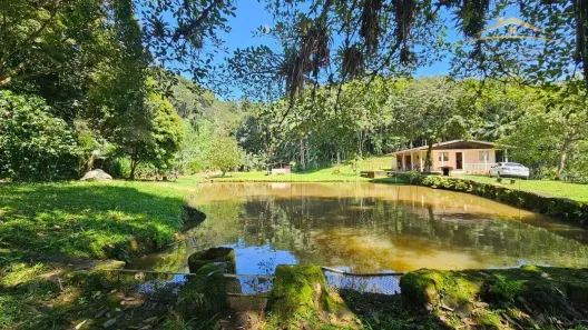 Fazenda / Sítio / Chácara com 3 Quartos à venda, 100m² no , Antonina