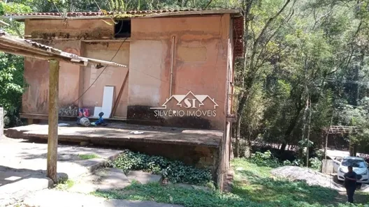 Fazenda / Sítio / Chácara com 3 Quartos à venda, 100m² no Fazenda Inglesa, Petrópolis