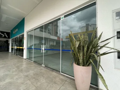 Conjunto Comercial / Sala para alugar, 40m² no Centro, Chapecó