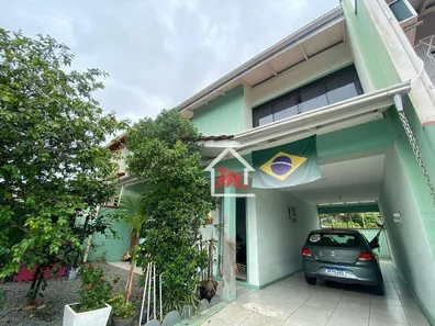 Sobrado com 3 Quartos à venda, 156m² no Velha Central, Blumenau