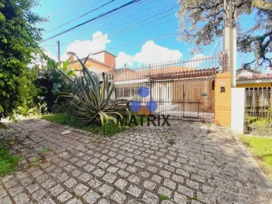 Casa com 3 Quartos para alugar, 244m² no Jardim Social, Curitiba