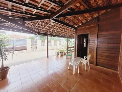 Casa com 3 Quartos à venda, 163m² no Vila Planalto, Campo Grande