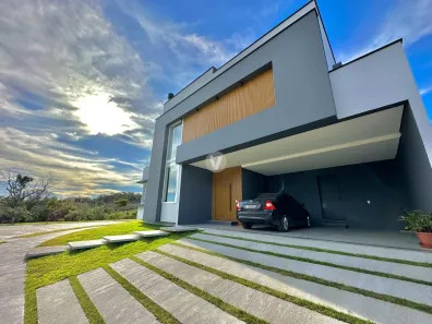 Casa de Condomínio com 3 Quartos à venda, 280m² no Tomazetti, Santa Maria