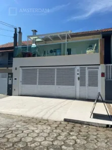 Sobrado com 4 Quartos para alugar, 144m² no São Lourenço, Bertioga
