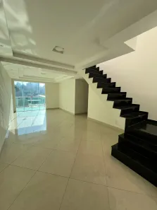 Cobertura com 3 Quartos para alugar, 100m² no Jardim Amália, Volta Redonda