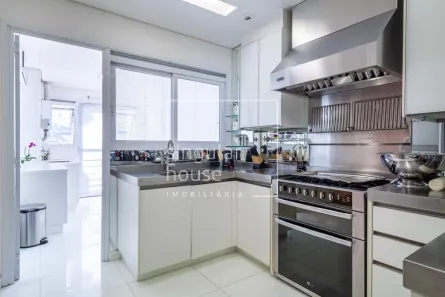 Apartamento com 2 Quartos para alugar, 300m² no Jardim Panorama, São Paulo