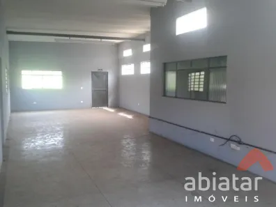 Galpão / Depósito / Armazém com 2 Quartos para venda ou aluguel, 700m² no Parque São Paulo, Embu-Guaçu
