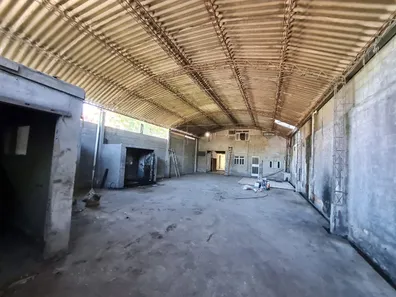 Galpão / Depósito / Armazém com 4 Quartos à venda, 600m² no BNH, Mesquita