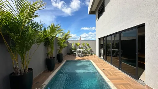 Sobrado com 4 Quartos à venda, 210m² no Jardins Capri, Senador Canedo