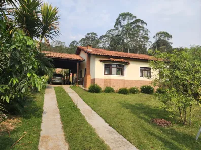 Fazenda / Sítio / Chácara com 3 Quartos à venda, 180m² no Chácara do Carmo, Vargem Grande Paulista