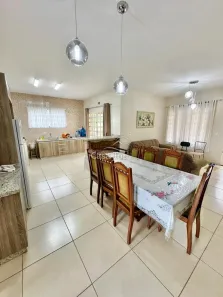 Fazenda / Sítio / Chácara com 2 Quartos à venda, 200m² no Piriquitos, Ponta Grossa